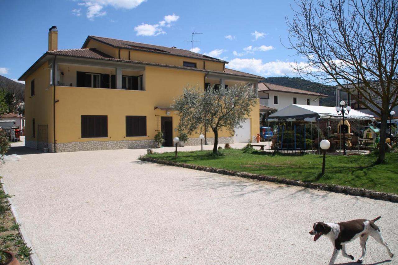 Mansarda Con Camino Apartamento Montefranco Exterior foto